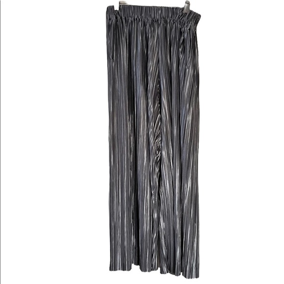 Macy McCoy Silver Wide Leg Pleated Palazzo Pants - Metallic - Day to Night - Picture 1 of 11